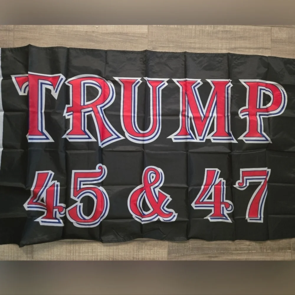 TRUMP FLAG - Picture 1 of 1